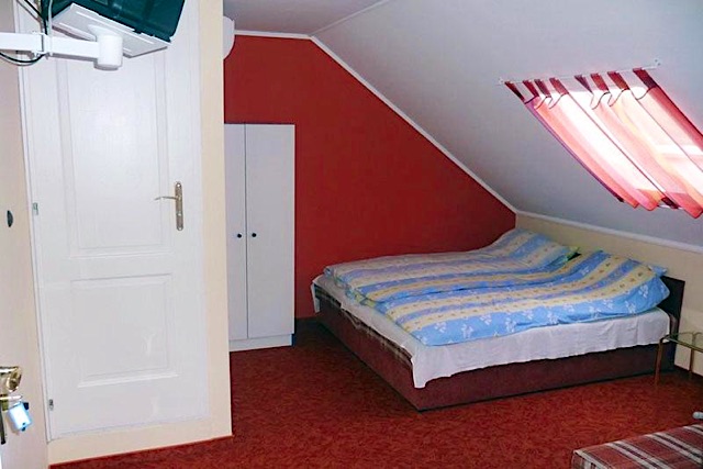 Siófokon a szabad strandtól 100m-re kényelmes szobák és apartmanok - Kép 3