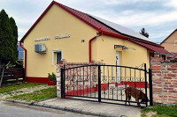 Kalandor szállás 14 főig szobák kiadók Pécstől 6 km Kozármislenyben