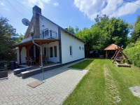 Horgászszállás a Balatontól 15m-re Fenyvesen horgászstéggel csónakkal