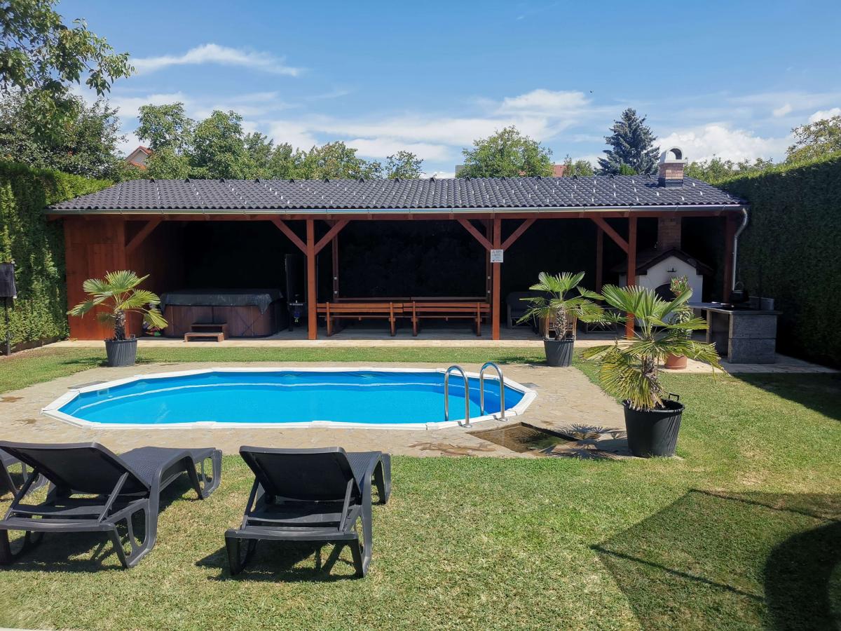 Balatonbogláron apartmanok kiadók, ingyenes medence használattal