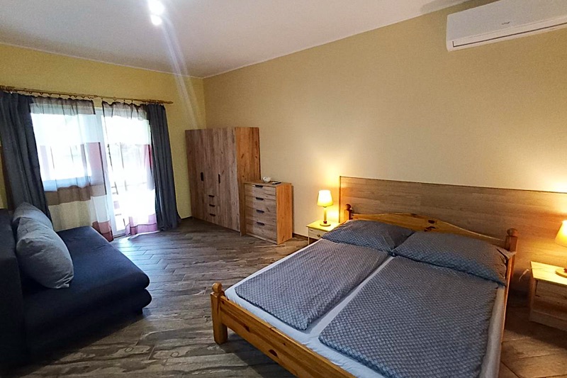 Zamárdiban, a szabad strand közelében 10-13 fős önálló vendégház - Kép 6