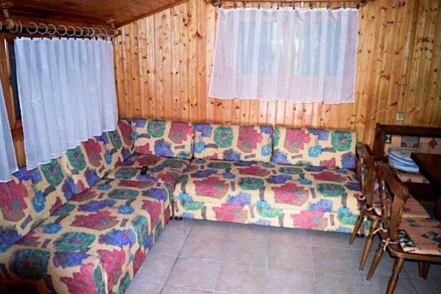 Balatonfenyvesen a strand közvetlen közelében vízparti nyaraló - Kép 4