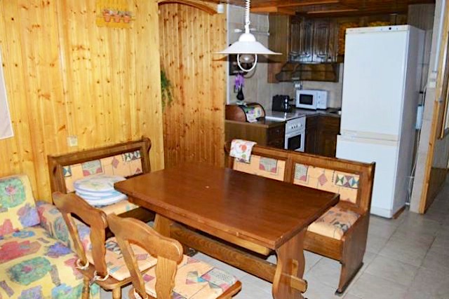 Balatonfenyvesen a strand közvetlen közelében vízparti nyaraló - Kép 3