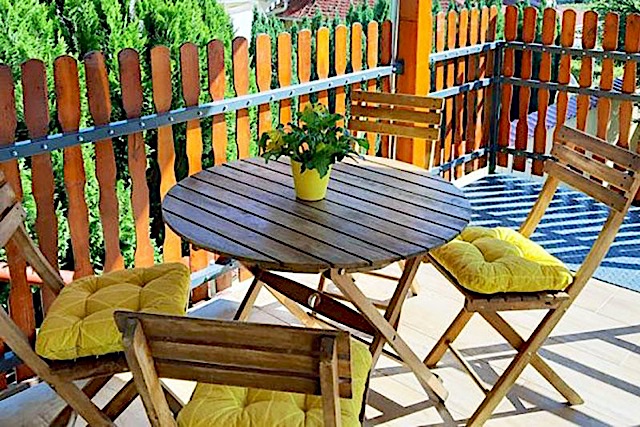 Siófokon, Balatonszéplakfelsőn földszinti és emeleti apartmanok kiadók - Kép 5
