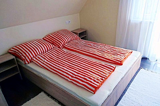 Siófokon, Balatonszéplakfelsőn földszinti és emeleti apartmanok kiadók - Kép 3