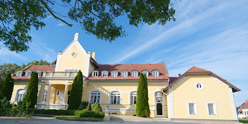 Rosenberg Kúria Táplánszentkereszt