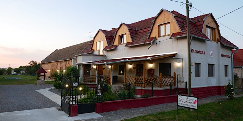 Vadrózsa Vendégház Botykapeterd