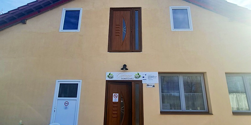 Gyöngyi Vendégház Jászszentlászló