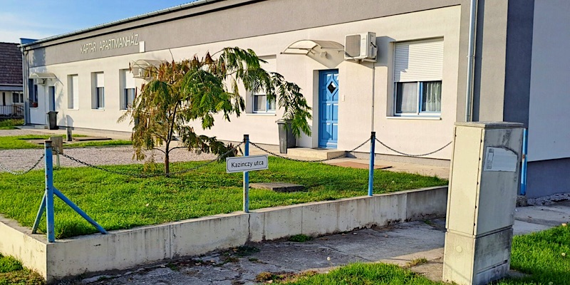 Kaptár Apartman Ács