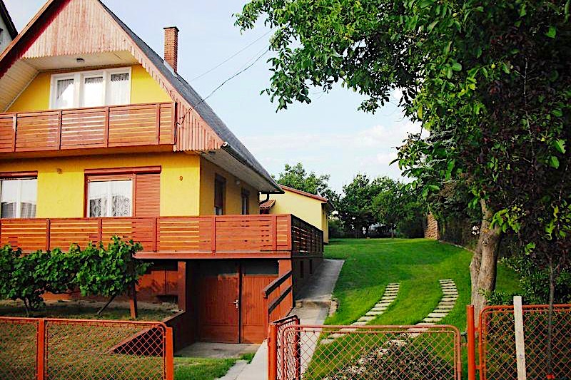 Gábor Apartman Balatonlelle különálló 2-6 fős apartmanok kiadók
