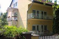 Siófok Aranyparton vízparthoz közeli 6 fős apartman KIADÓ