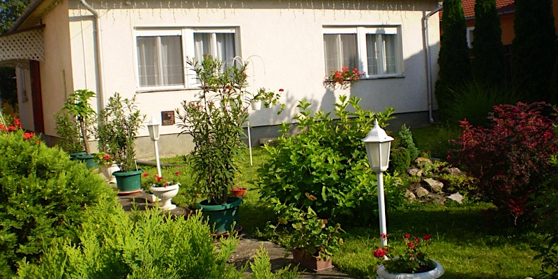 Komlósi Vendégház Hajdúszoboszló