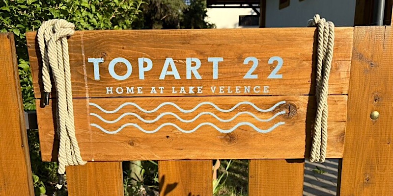 Tópart 22 Vendégház Gárdony