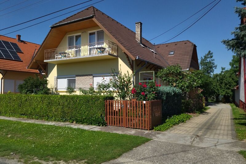 Nelli Nyaralóház Balatonlelle