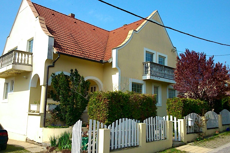 Rádi Apartmanház Gyenesdiás