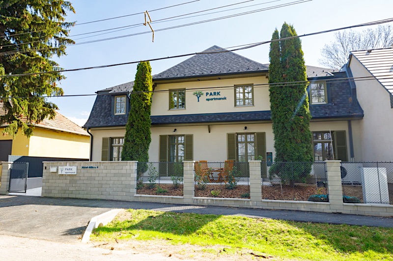 Park Apartmanok Balatonszárszó